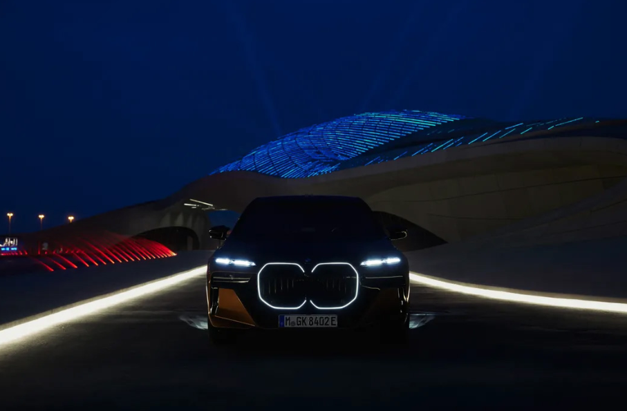BMW i7 M70 xDrive: de krachtigste elektrische auto van het merk onthuld op de Shanghai Motor Show